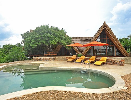 Safari lodges in Uganda